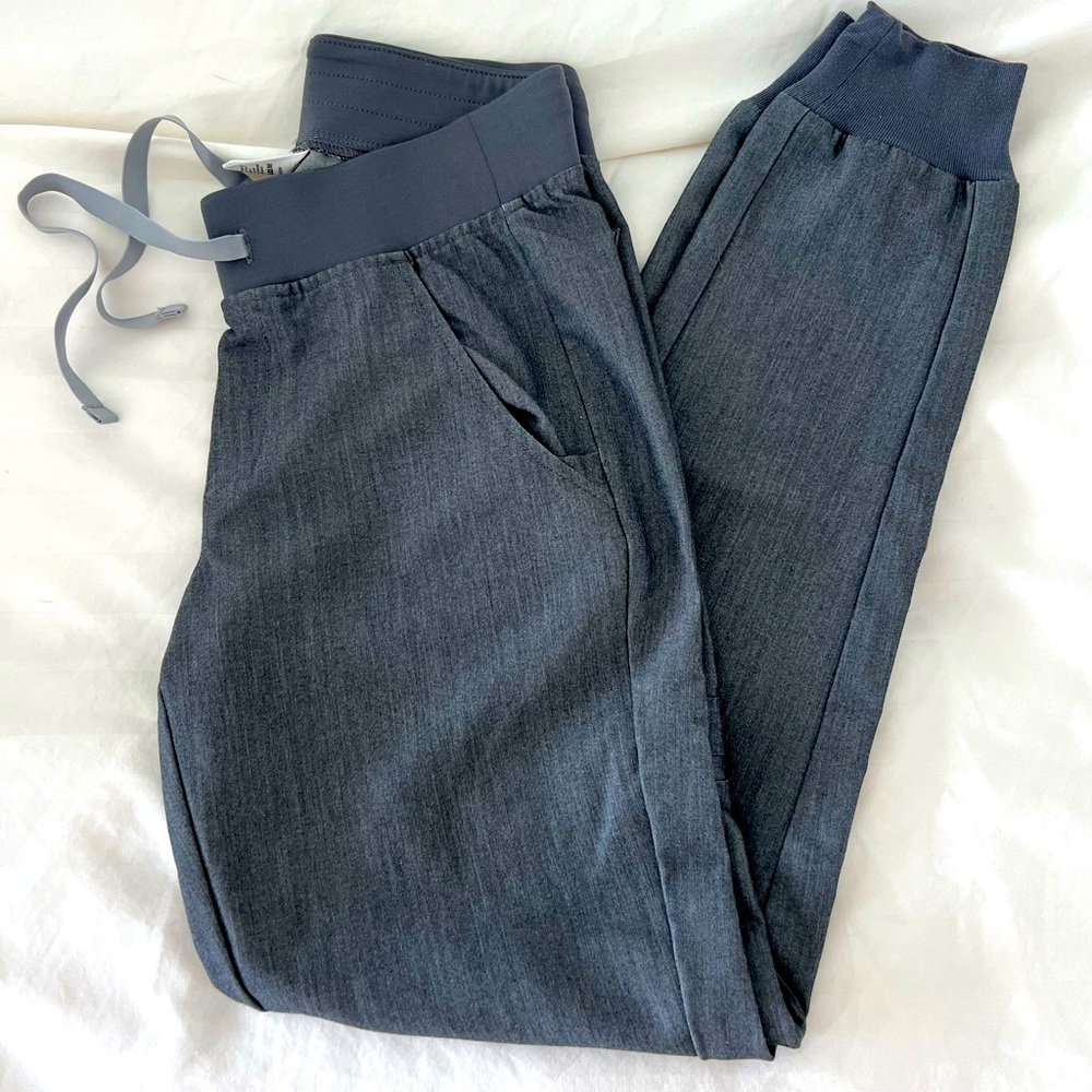 Figs Graphite Zamora Scrub Bottoms